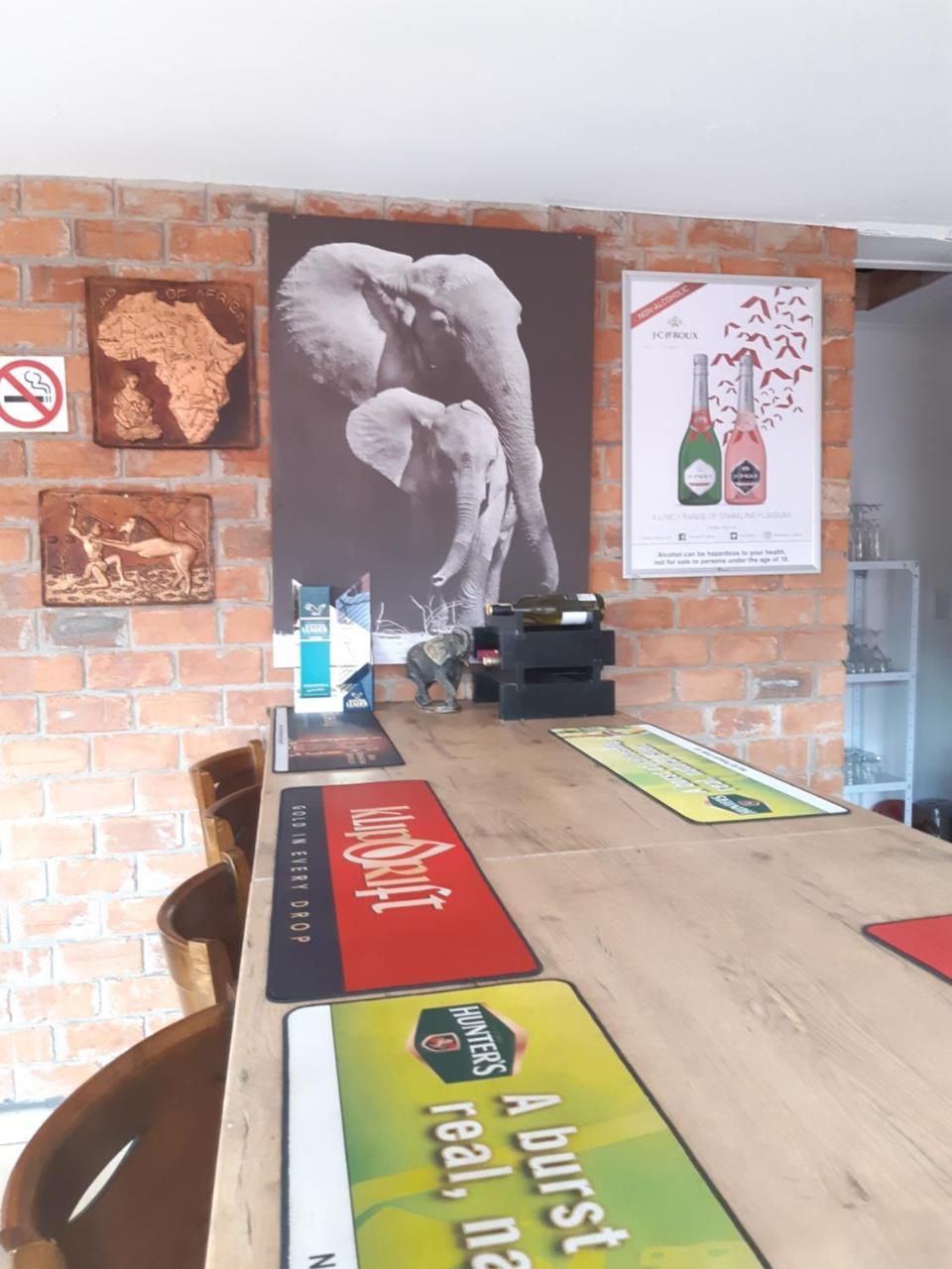 Niilo'S Guesthouse Rundu Kültér fotó