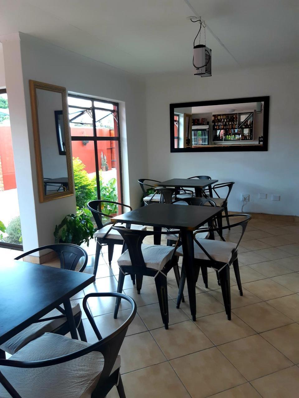 Niilo'S Guesthouse Rundu Kültér fotó